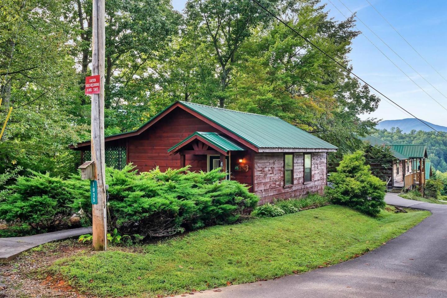 Romantic Mtn Cabin Hot Tub & Jacuzzi Views Sevierville Luaran gambar