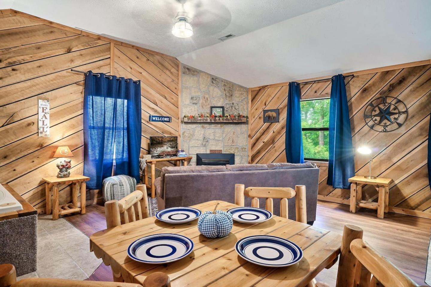 Romantic Mtn Cabin Hot Tub & Jacuzzi Views Sevierville Luaran gambar
