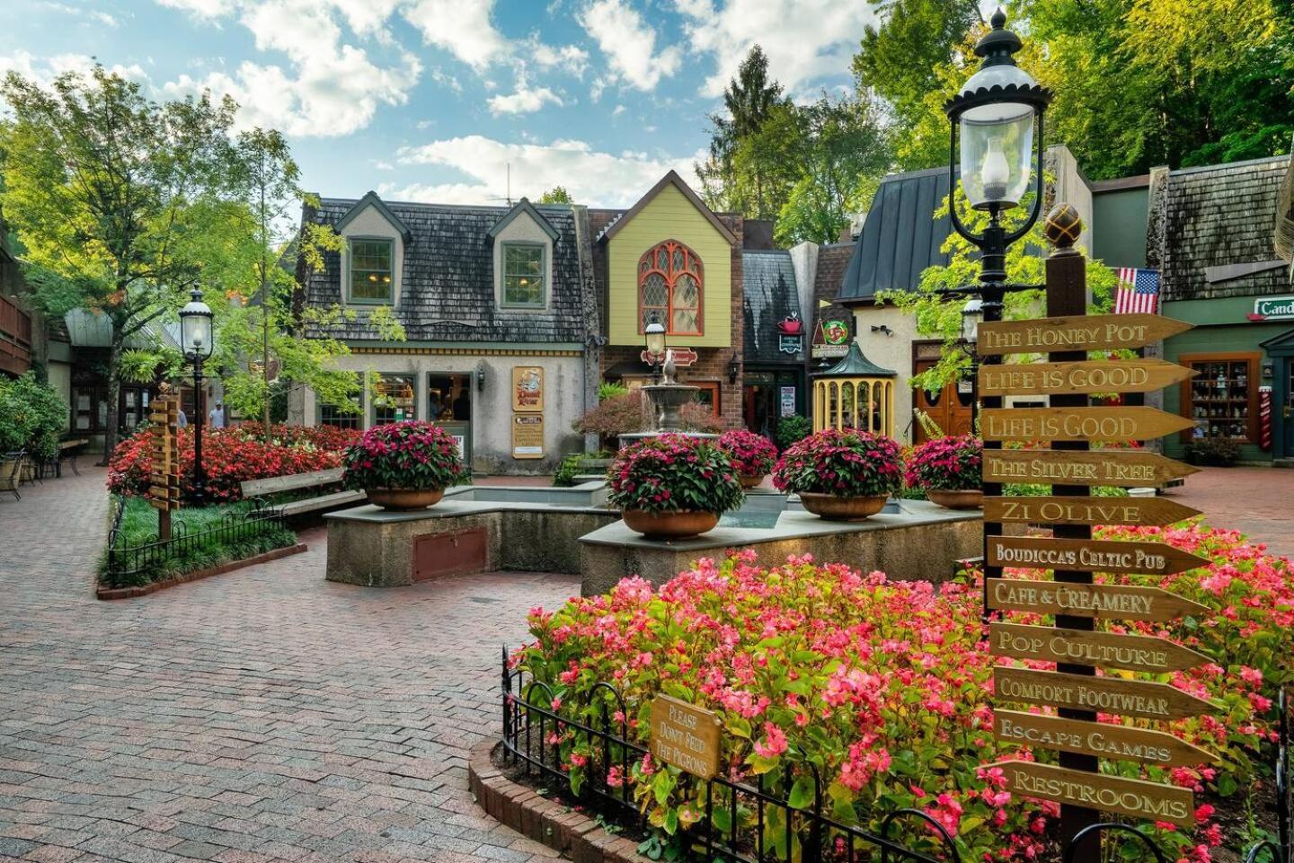 Romantic Mtn Cabin Hot Tub & Jacuzzi Views Sevierville Luaran gambar